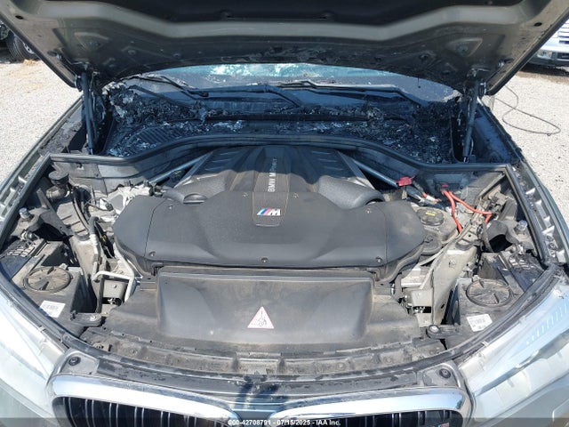 5YMKT6C50F0C89202 BMW 2015