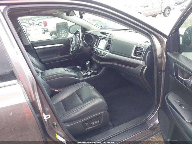 5TDKZRFH8KS303835 Toyota 2gr-fks