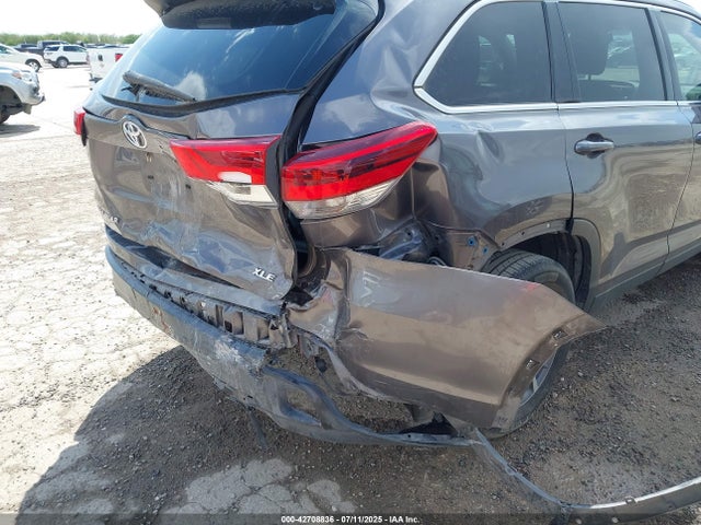 5TDKZRFH8KS303835 Toyota 2gr-fks