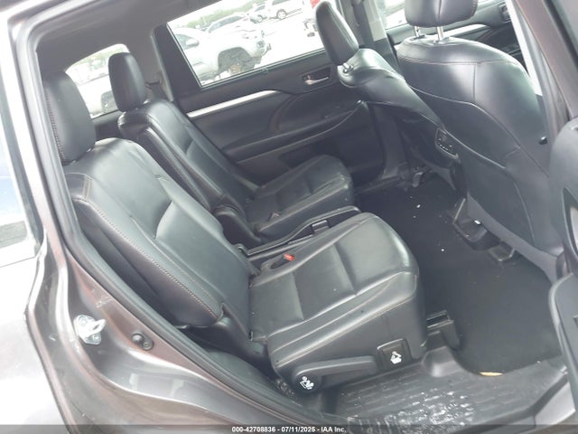 5TDKZRFH8KS303835 Toyota 2gr-fks
