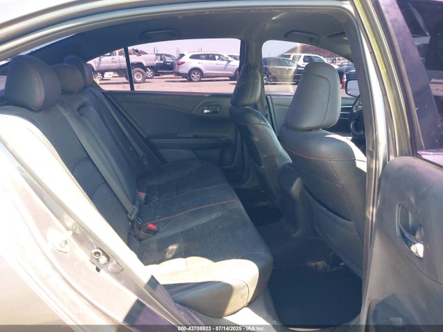 1HGCR2F14HA213992 Honda k24w1