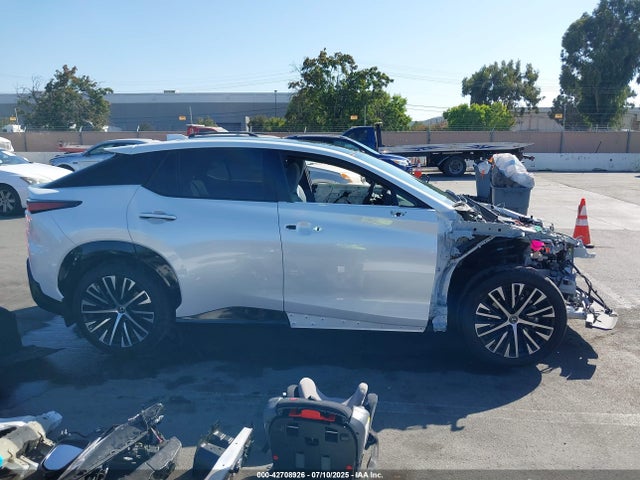 JTJAAAAB4PA009213 Lexus 2023