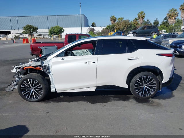 JTJAAAAB4PA009213 Lexus 2023