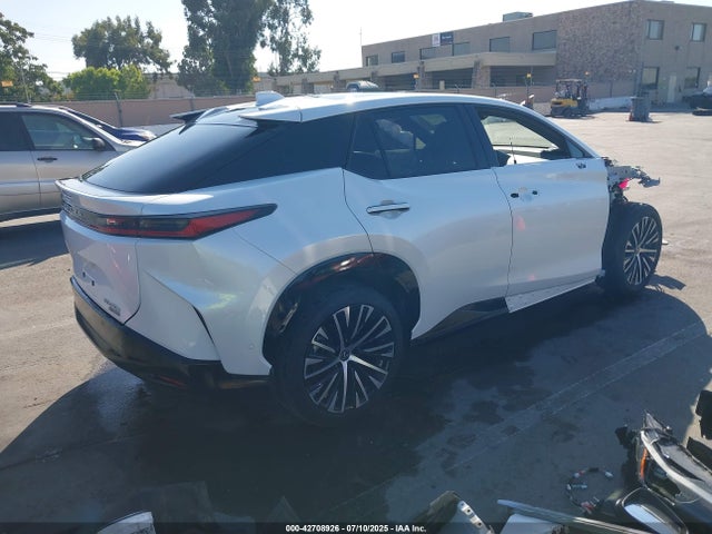 JTJAAAAB4PA009213 Lexus 2023