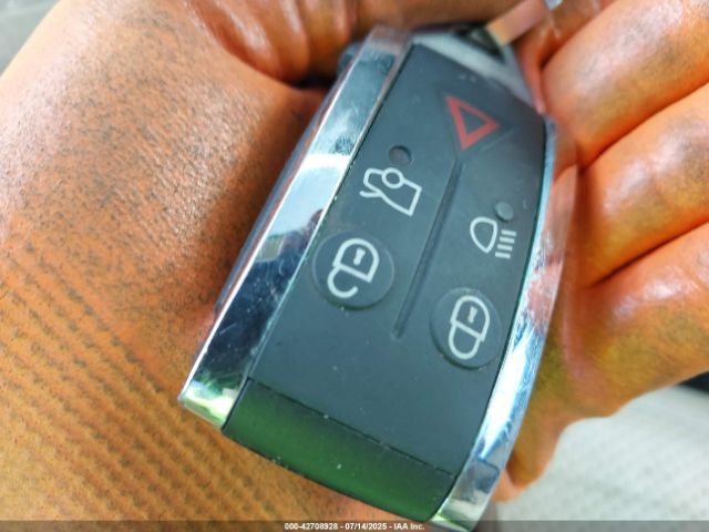 2010 JAGUAR XF SAJWA0GB0ALR62153 Photo 10