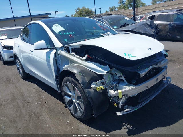 2022 TESLA MODEL Y 7SAYGDEE3NF363270 Photo 0