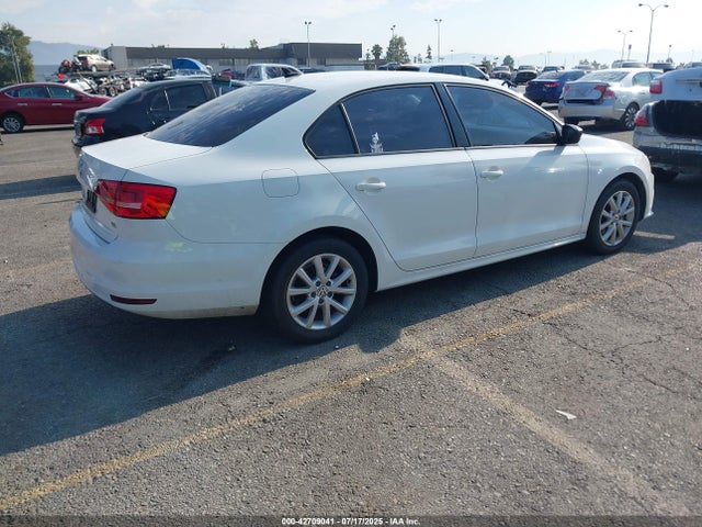 3VWD17AJ5FM258354 Volkswagen 2015