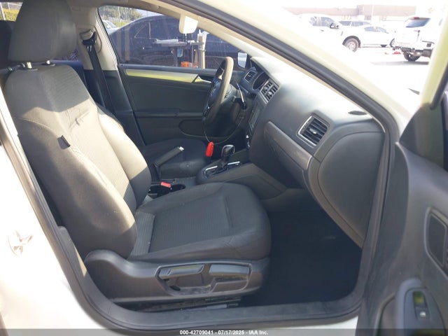 3VWD17AJ5FM258354 Volkswagen 2015