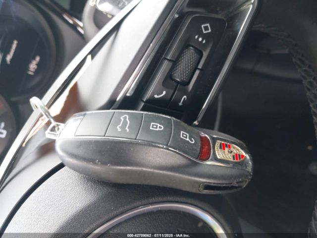 2022 PORSCHE MACAN WP1AA2A50NLB02183 Photo 10