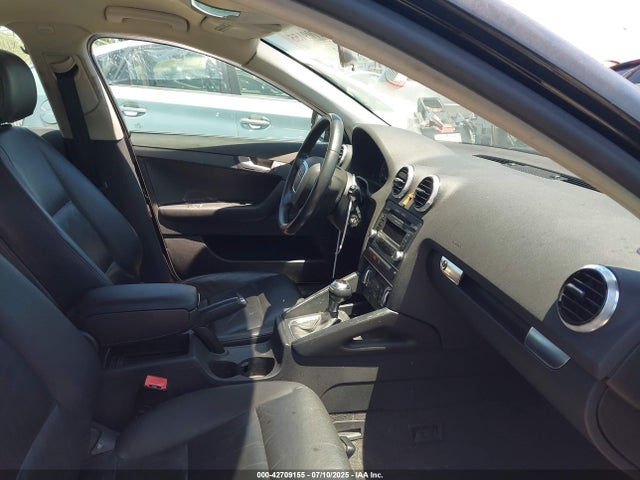 2011 AUDI A3 WAUBEAFM3BA007819 Photo 4