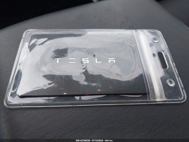 5YJ3E1EB8KF451860 Tesla MODEL 3