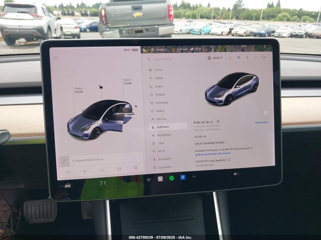 5YJ3E1EB8KF451860 Tesla MODEL 3