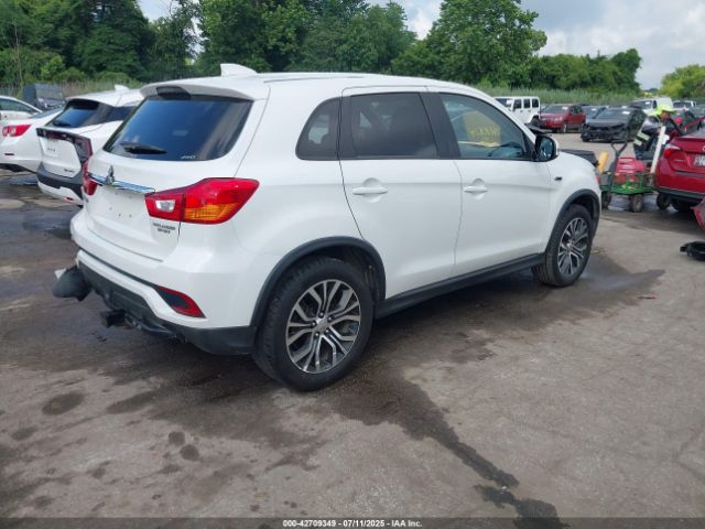 2018 MITSUBISHI OUTLANDER SPORT JA4AR3AU6JU022232 Photo 3