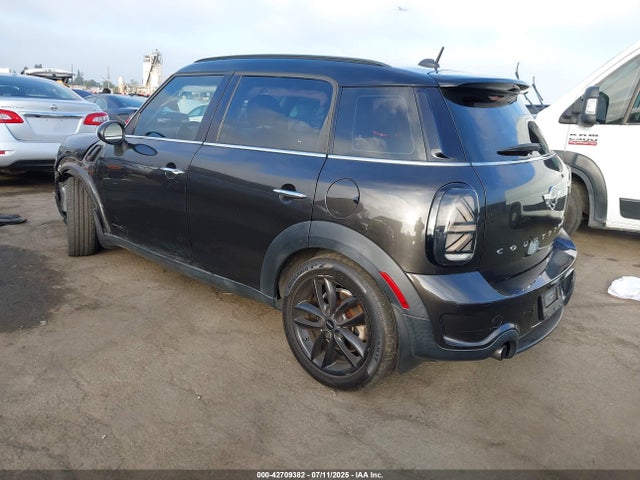 2015 MINI COUNTRYMAN WMWZC3C54FWT06807 Photo 2