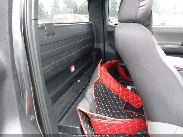 5TFSX5EN2KX065996 Toyota 2tr-fe