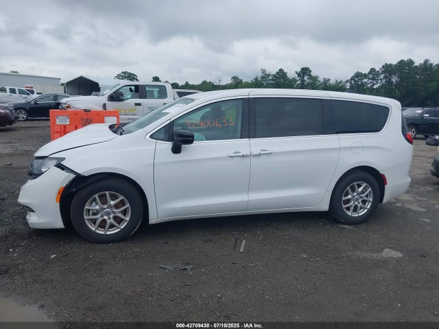Chrysler Voyager 2024 2C4RC1CGXRR192169 Image 14