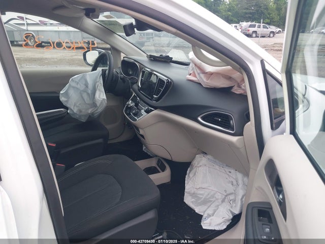 Chrysler Voyager 2024 2C4RC1CGXRR192169 Image 5