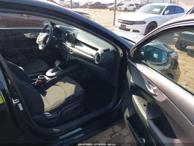 Продажа на аукционе авто 2024 Kia Forte Lxs, vin: 3KPF24AD9RE818280, номер лота: 42709503
