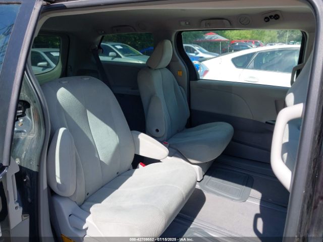 2011 TOYOTA SIENNA 5TDZK3DC4BS059334 Photo 7