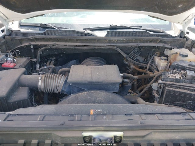 1GC4YNE70MF282852 Chevrolet l8t