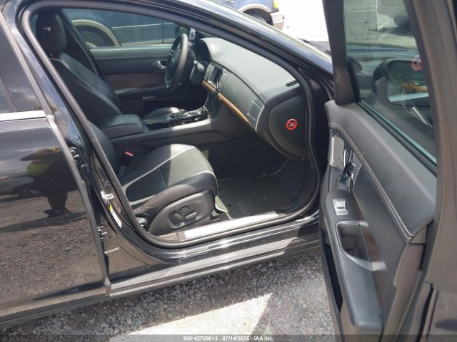 2014 JAGUAR XF SAJWA0EX1E8U30904 Photo 4