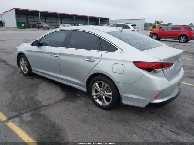2019 HYUNDAI SONATA 5NPE34AF2KH738220 Photo 2