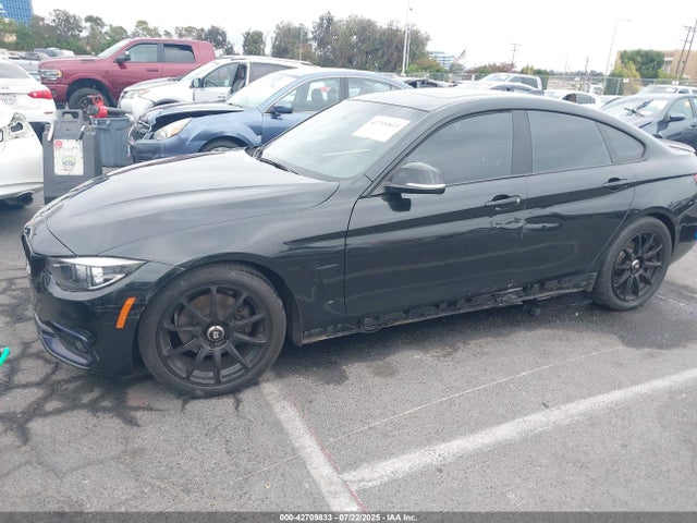 BMW 2018 2018 WBA4J1C54JBM11044 Image 2