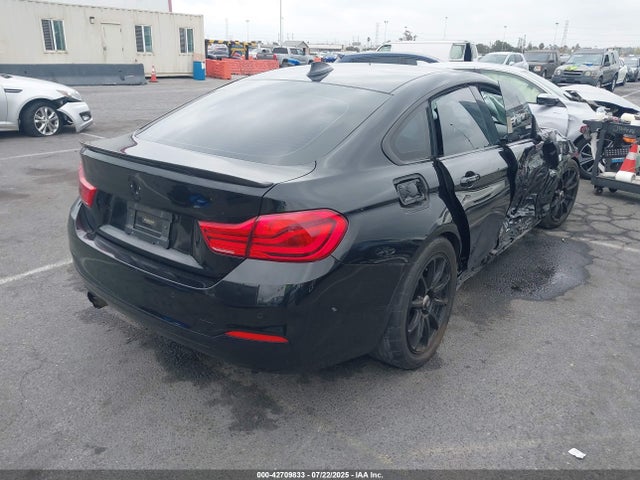 BMW 2018 2018 WBA4J1C54JBM11044 Image 4
