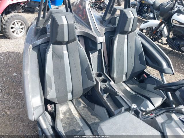 2015 POLARIS SLINGSHOT 57XAASFA2F5103324 Photo 7