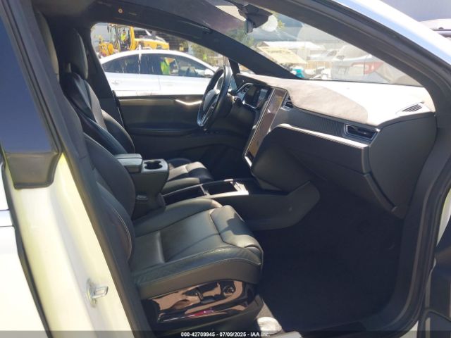 2016 TESLA MODEL X 5YJXCBE40GF001366 Photo 4