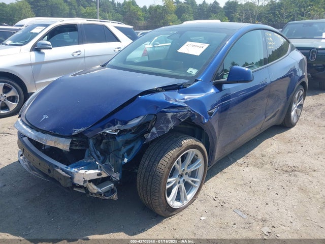 2024 TESLA MODEL Y 7SAYGDEE0RA278969 Photo 1