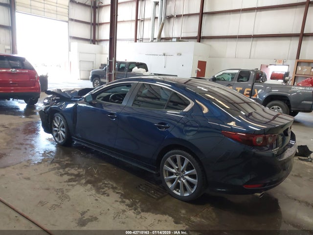 3MZBPBCL6NM308491 Mazda py