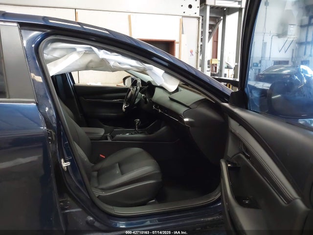 3MZBPBCL6NM308491 Mazda py