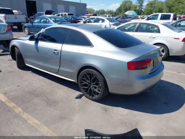 2011 AUDI S5 WAUVVAFR3BA026766 Photo 2