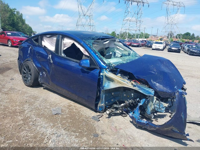 2022 TESLA MODEL Y 7SAYGDEE0NF481213 Photo 0