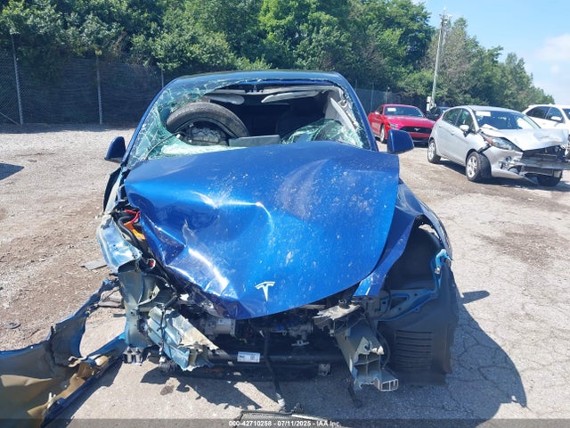 Tesla Model Y 2022 7SAYGDEE0NF481213 Image 13