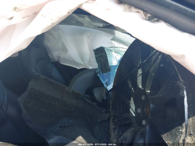 2022 TESLA MODEL Y 7SAYGDEE0NF481213 Photo 4