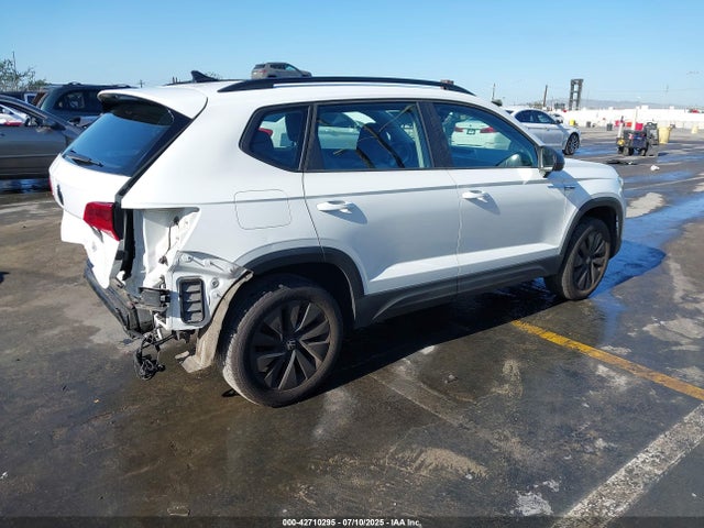 3VV5X7B22RM015958 Volkswagen tsi