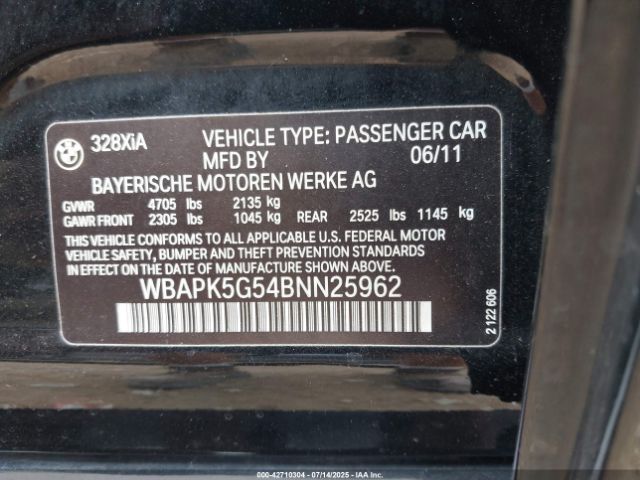 2011 BMW 328I WBAPK5G54BNN25962 Photo 8