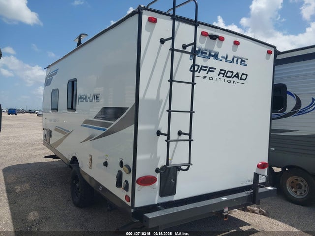4X4TPAT16NN056726 Palomino Palomino Trailer