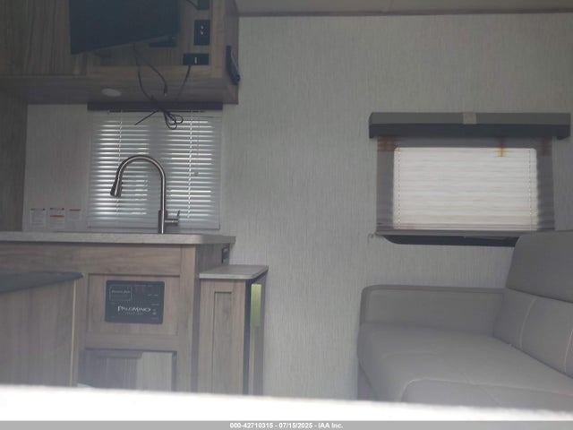 4X4TPAT16NN056726 Palomino Palomino Trailer