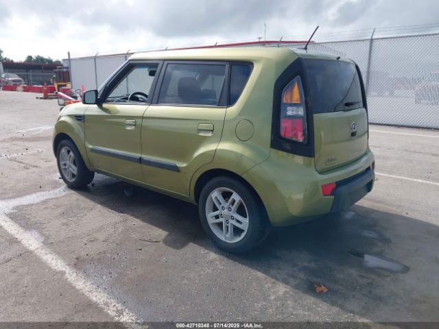 2010 KIA SOUL KNDJT2A29A7163097 Photo 2