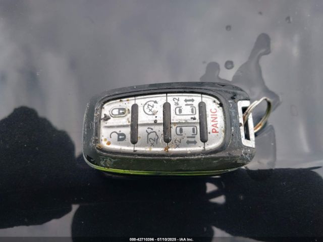 2018 CHRYSLER PACIFICA HYBRID 2C4RC1N70JR168562 Photo 10