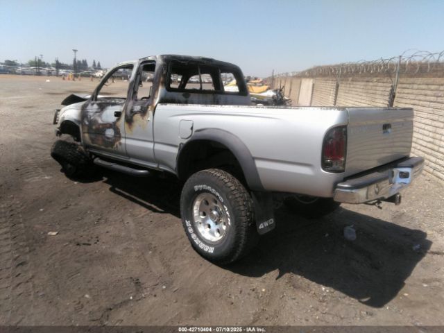 2003 TOYOTA TACOMA 5TEWN72NX3Z188818 Photo 2