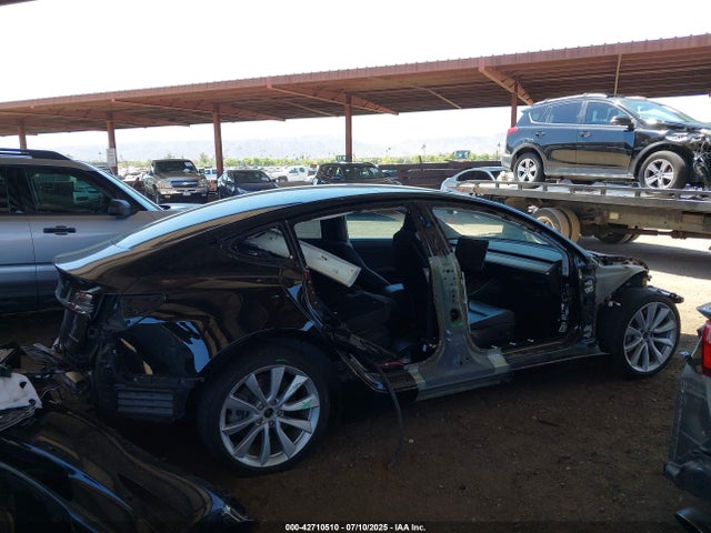 5YJ3E1EB5LF741782 Tesla 2020