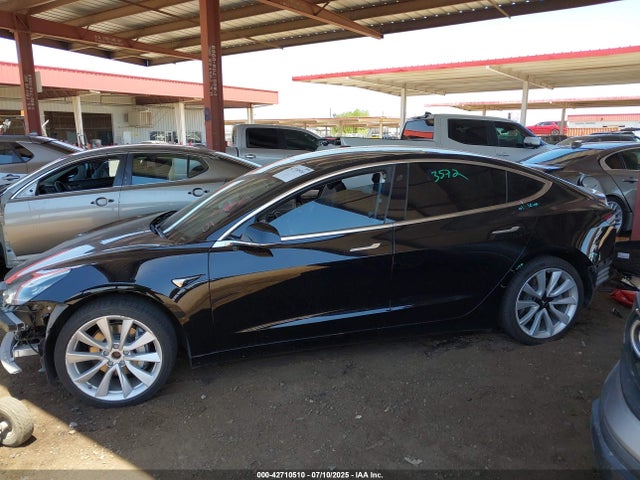 5YJ3E1EB5LF741782 Tesla 2020