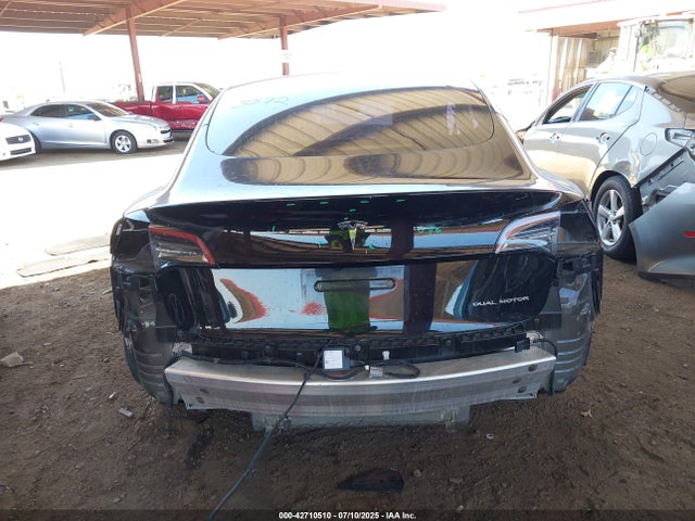5YJ3E1EB5LF741782 Tesla 2020