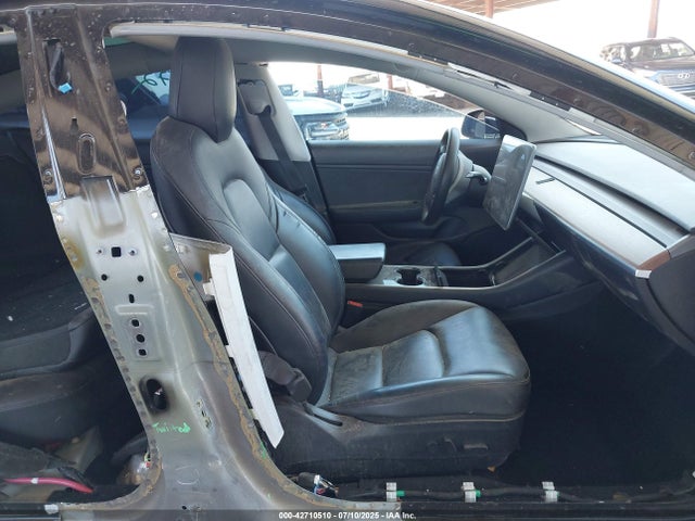 2020 TESLA MODEL 3 5YJ3E1EB5LF741782 Photo 4