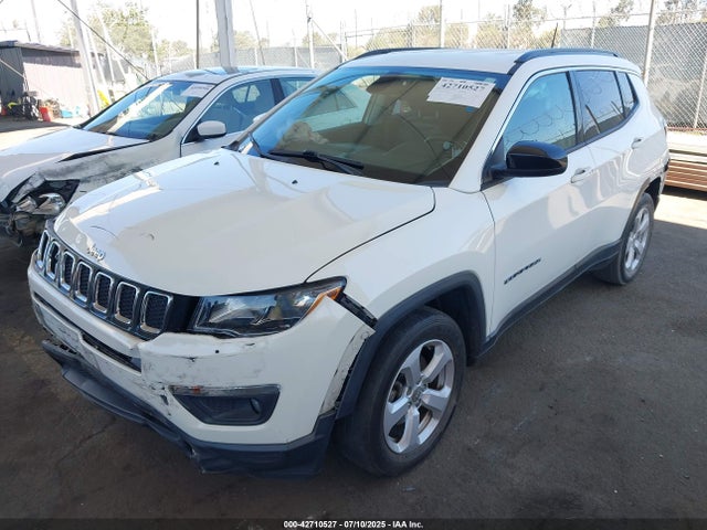 3C4NJCBBXKT855670 Jeep 2019