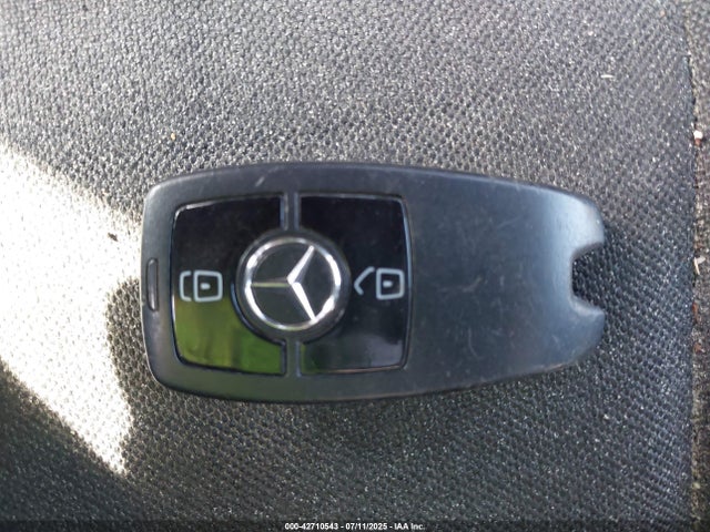WD4PF0CD0KP094845 Mercedes-Benz om 642 with brake assist